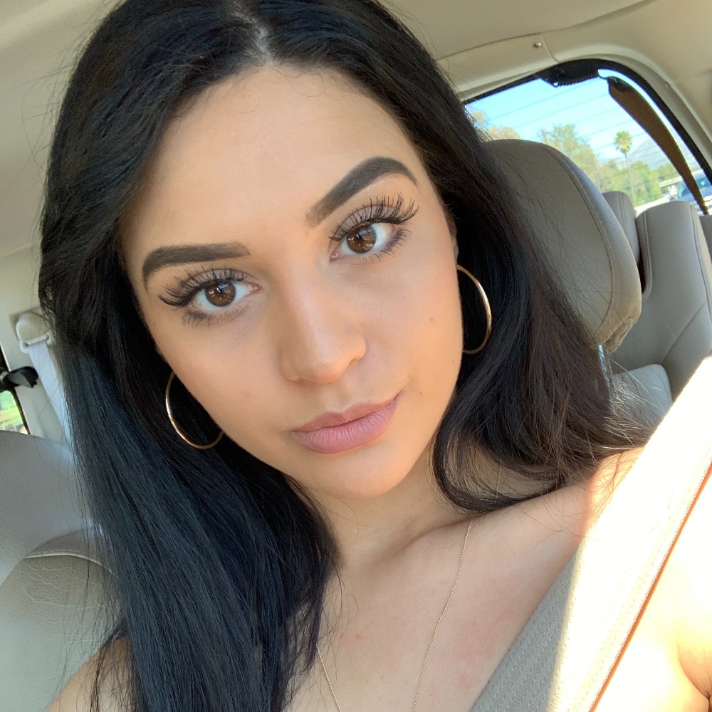 Meet your Posher, Alexandra